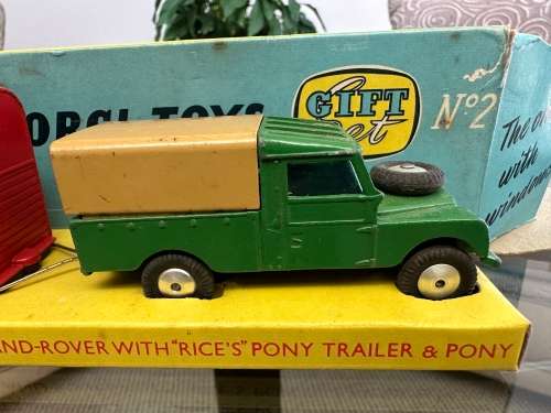 Vintage Corgi Gift Set GS2 Land Rover and Trailer 1958